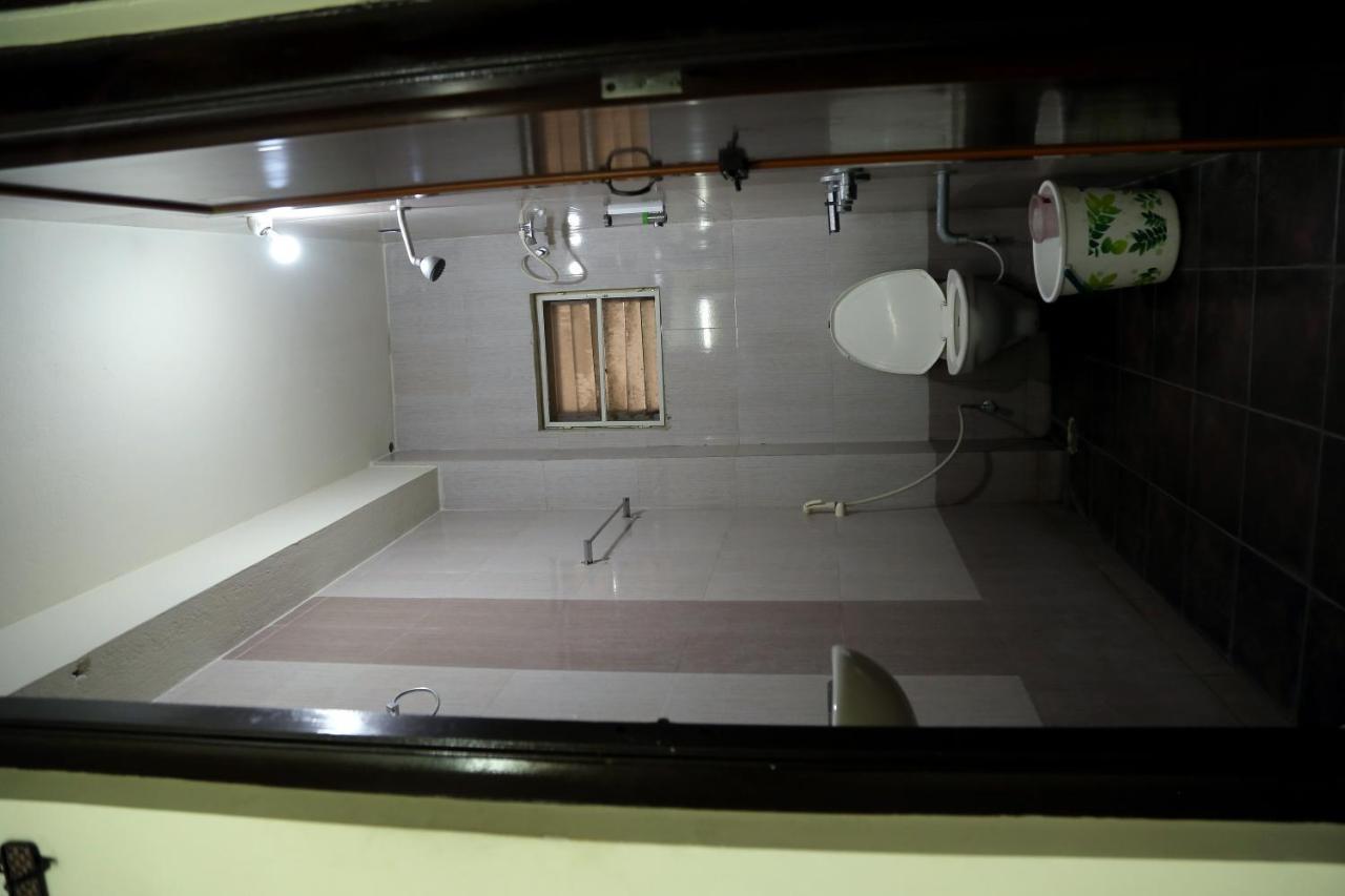 Landmaark Hotels Tiruppur Buitenkant foto