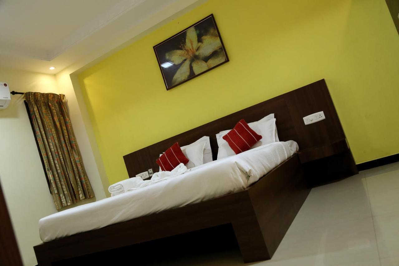 Landmaark Hotels Tiruppur Buitenkant foto