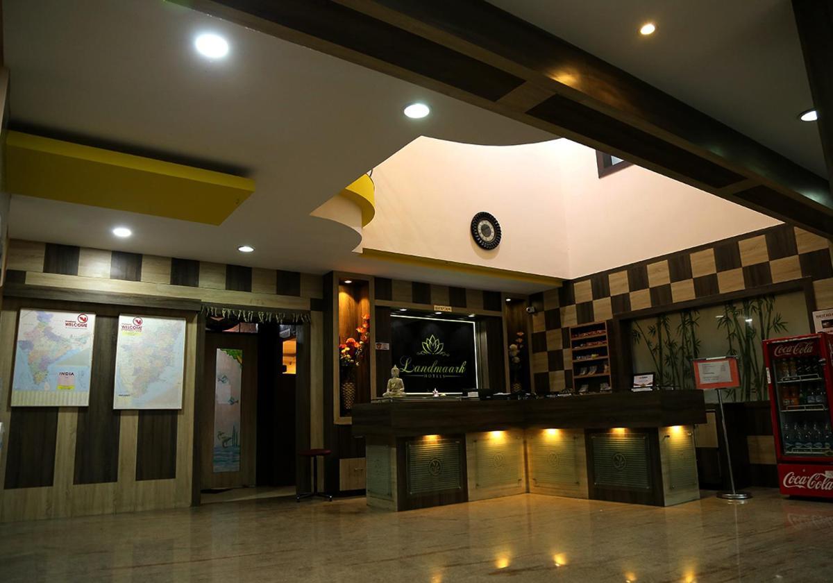Landmaark Hotels Tiruppur Buitenkant foto